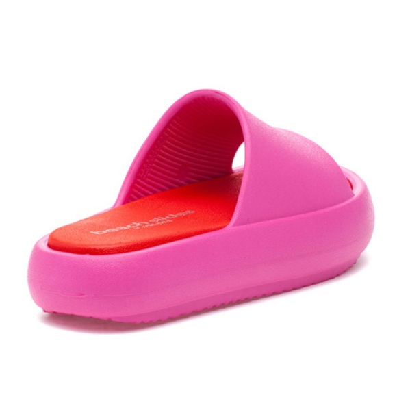 J/SLIDES Beach Slides - Picture 4 of 16